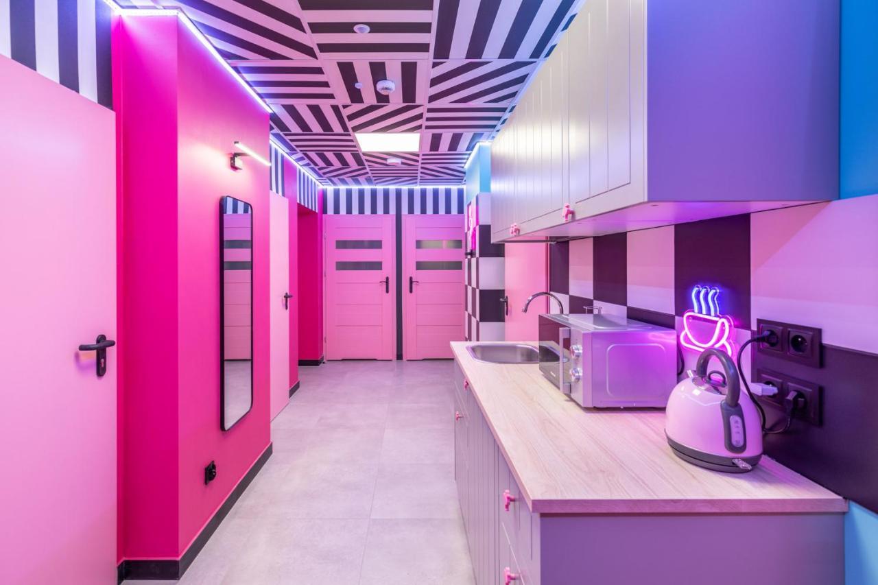Vice City Hostel ヴロツワフ エクステリア 写真