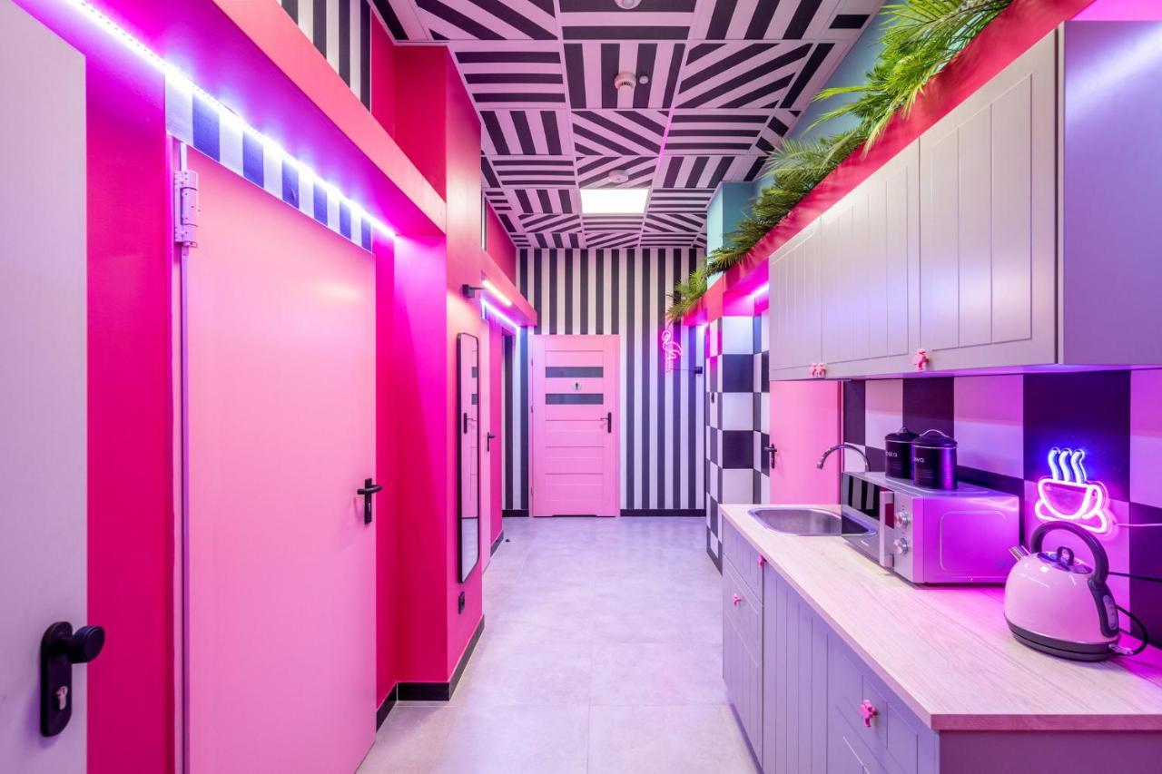 Vice City Hostel ヴロツワフ エクステリア 写真