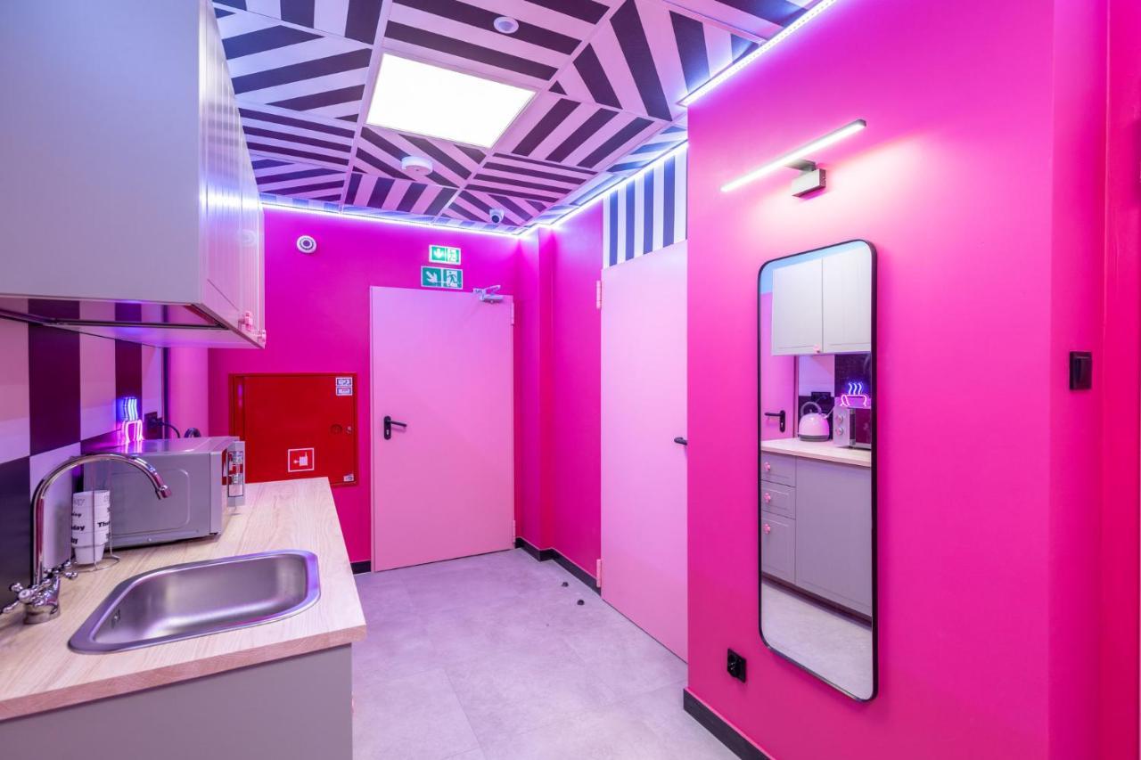 Vice City Hostel ヴロツワフ エクステリア 写真